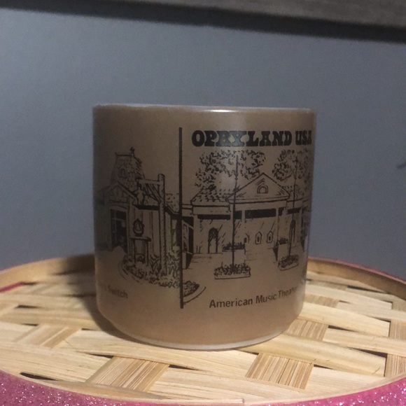 Vintage Opryland Nashville  USA federal brown milk glass mug, cup - Picture 5 of 9